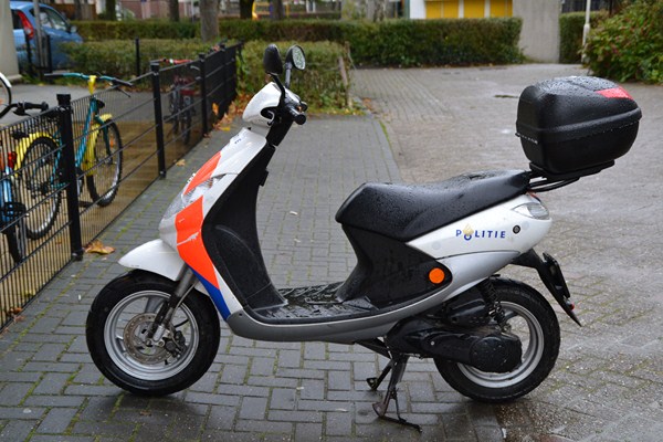 politie-scooter