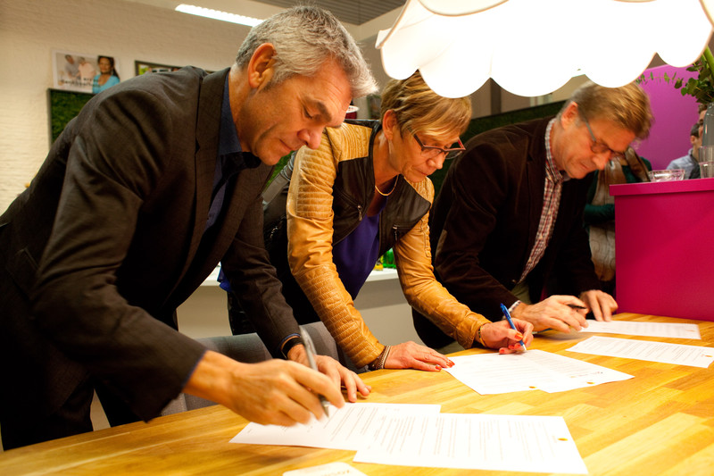 Foto ondertekening voor Zoetermeer Dichtbij
