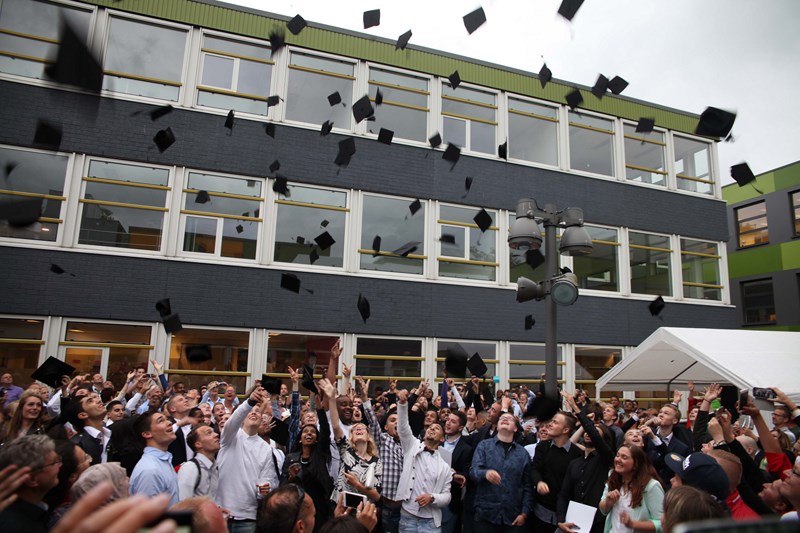 diplomauitreiking studenten