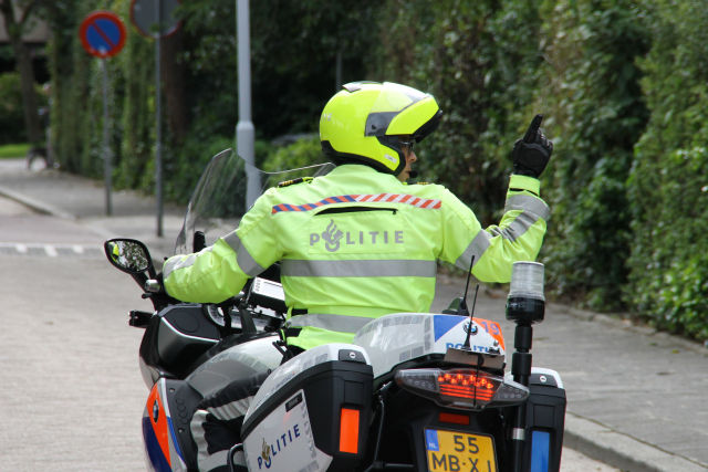 politieagent op motor 1