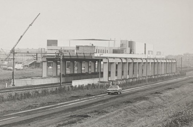 2 aanbouw halte stadhuis