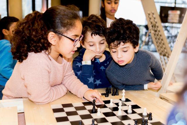 In training voor het SWKGroep schaaktoernooi