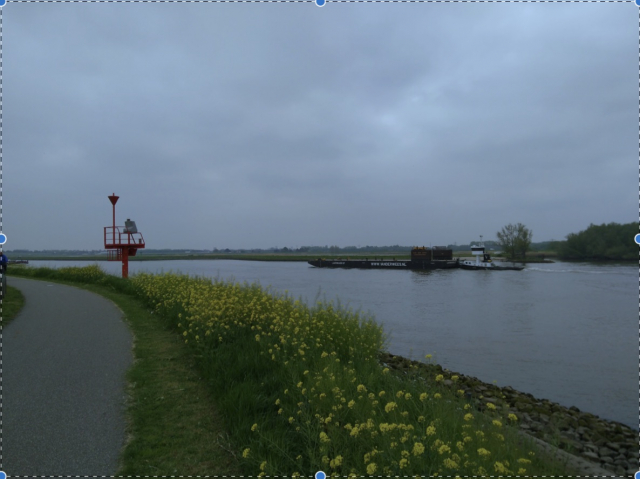 Vrachtschip tussen Krimpen aan den Ijsel en Dordrecht