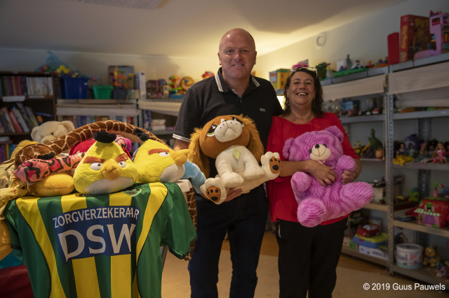 speelgoedbank mooi zoetermeer doneert knuffels aan ado den haag 002