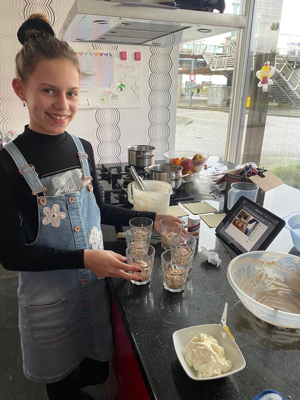 Piezo TalentenAcademie feestdesserts maken1