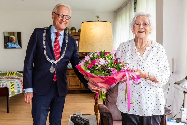 100 jarige mevrouw Wessels fotograaf Patricia Munster 6