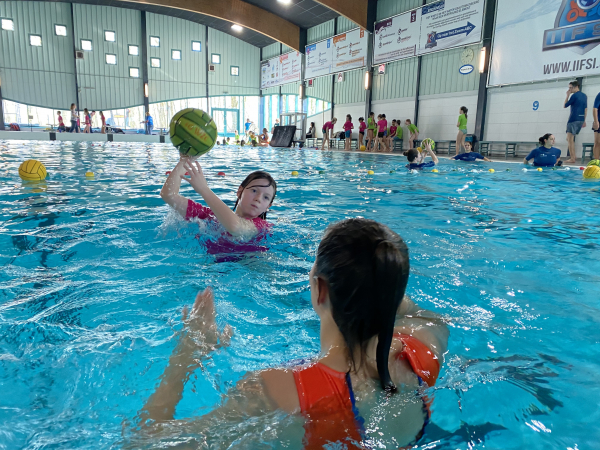 Leren scoren van Jong Oranje waterpoloclinic