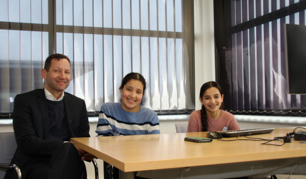 Foto Bazen van morgen van de SWKGroep Kinderopvang met Chris van Tongeren