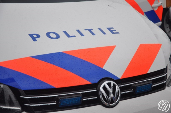 politielogo op auto 4