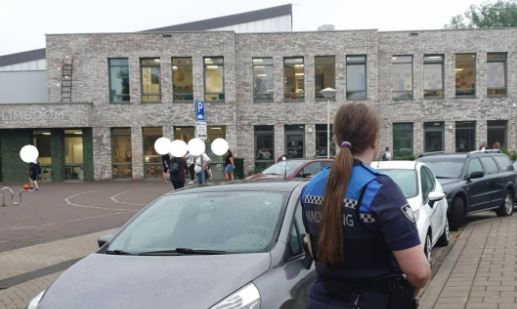 handhaver bij een school