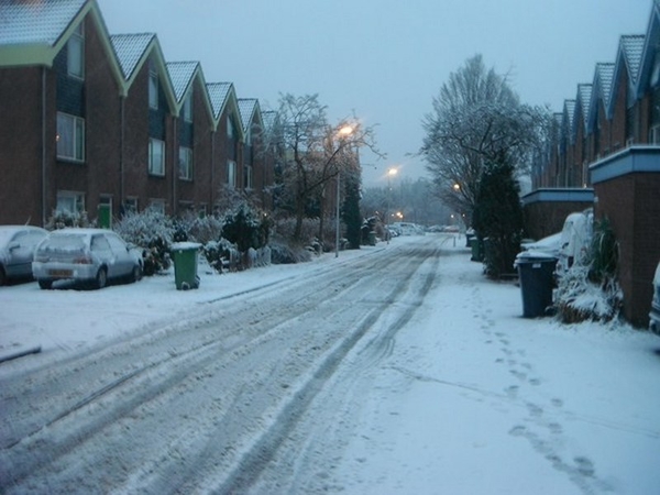 sneeuw in straat