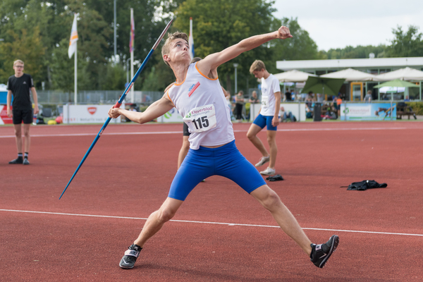 Casper de Winter  (ARV Ilion, JJC) wint het speerwerpen met een worp van 50,19m