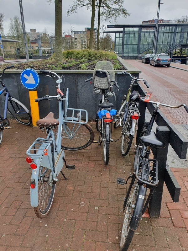 fout geparkeerde fietsen in Stadshart Zoetermeer 2