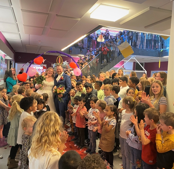 trouwfeest op de basisschool