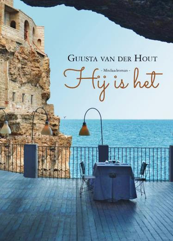 Boek Guusta van der Hout