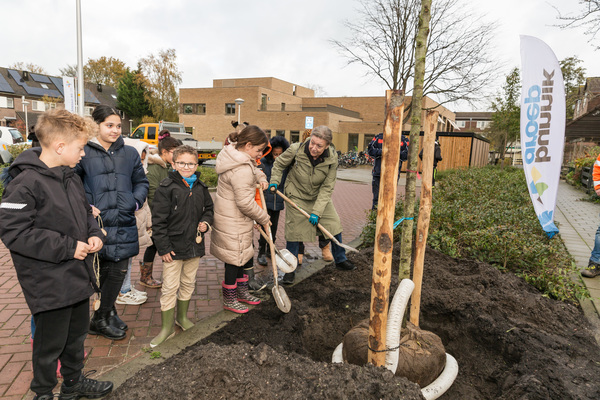 Wethouder Willeke Mertens Boomplantdag Zoetermeer 6