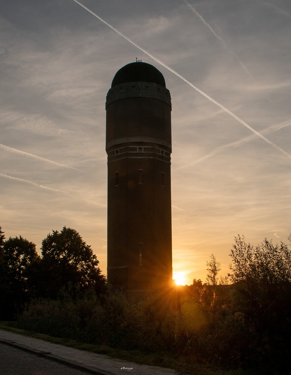 Rianne_Veeninga_zonsondergang_watertoren