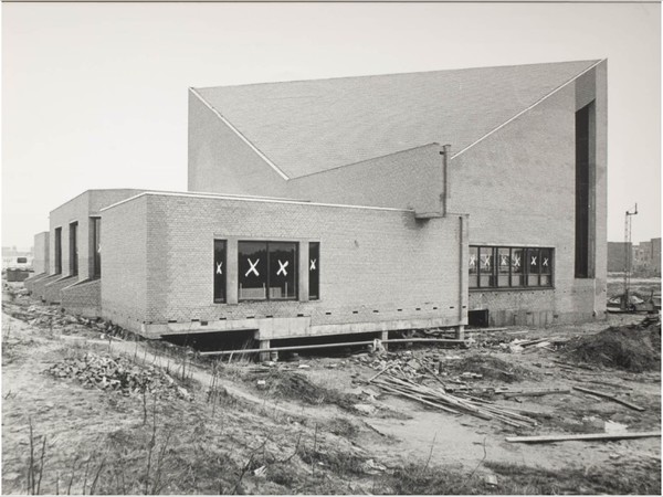 1980 Vredekerk foto KvdBurg SAZ 11127punt1