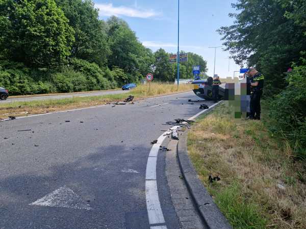 ongeval auto op de kop