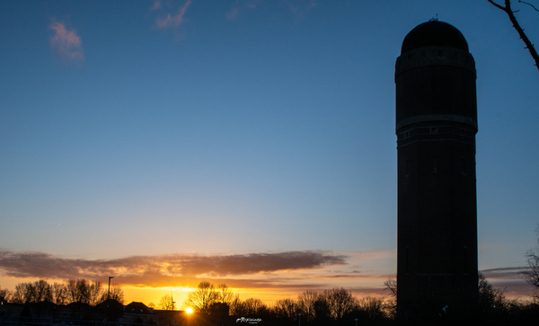 mei23 Rianne Veeninga zonopkomst watertoren