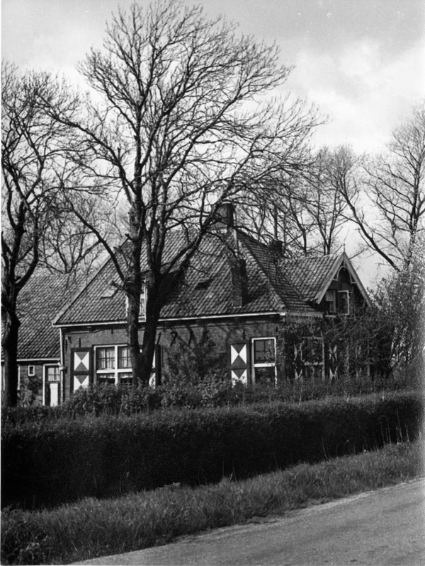 De boerderij de Sniep op de hoek met de Zwaardslootseweg HGOS