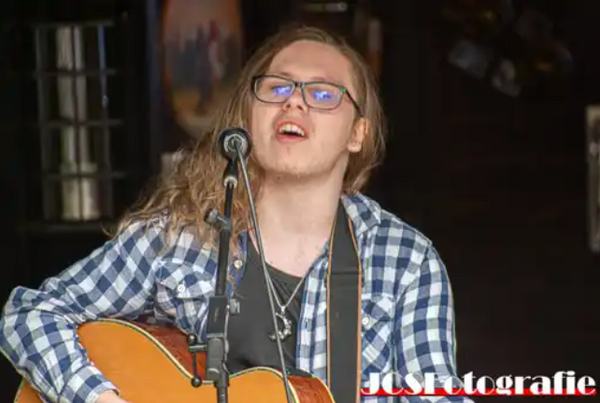 Joshua gitaar jjmh