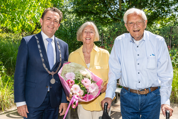 70 jarig bruidspaar Van Arkel 06