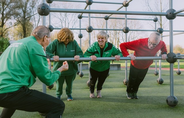 Beweeg mee met Liesbeth en Jasper sportieve ochtend voor ouderen in Palenstein foto uit eigen collectie Beweegpark Noord Aa