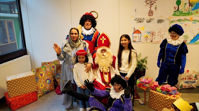 Geslaagd Sint en Pietenfeest van Piëzo en Rotaryclub Zoetermeer Zegwaart foto 1 fotograaf Alaa Dalli
