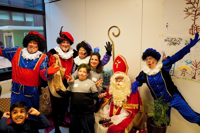 Geslaagd Sint en Pietenfeest van Piëzo en Rotaryclub Zoetermeer Zegwaart foto 2 fotograaf Alaa Dalli