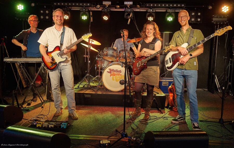 07 Eerste opname avond Bands079