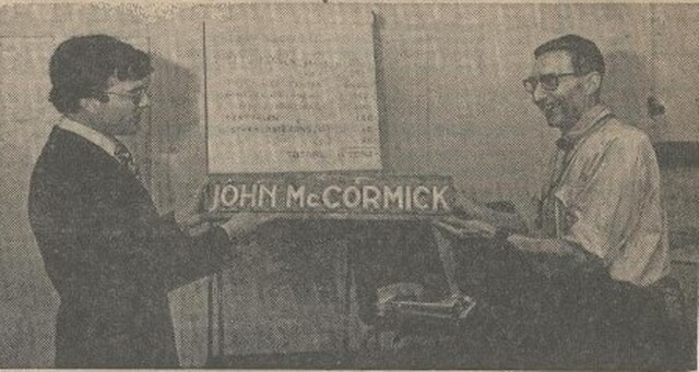 1975 John McCormick als nieuwe naam