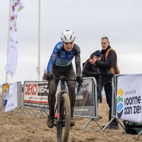 Mariëlle eindwinnaar strandrace competitie
